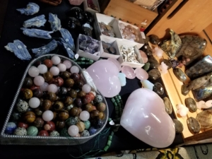 Earthlight Rocks and Gems