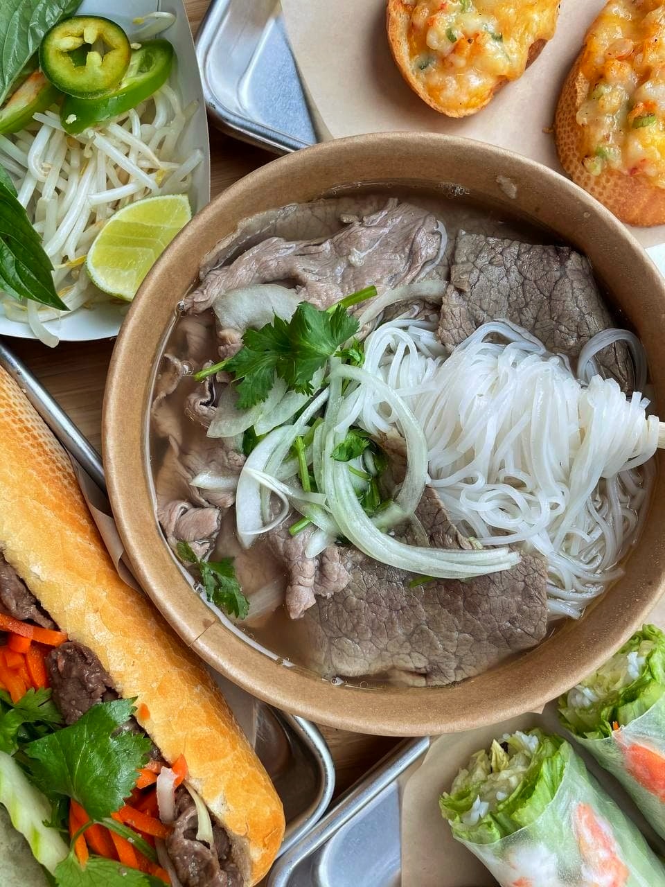 Vinason Pho & Grill