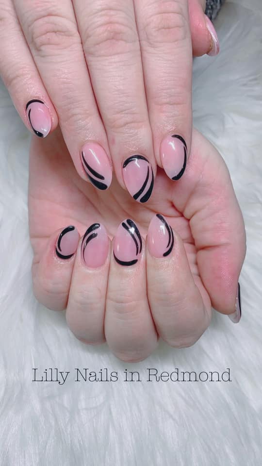 Lilly Nails