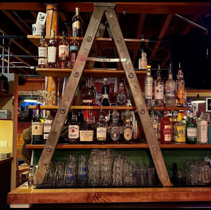 Lariat Bar