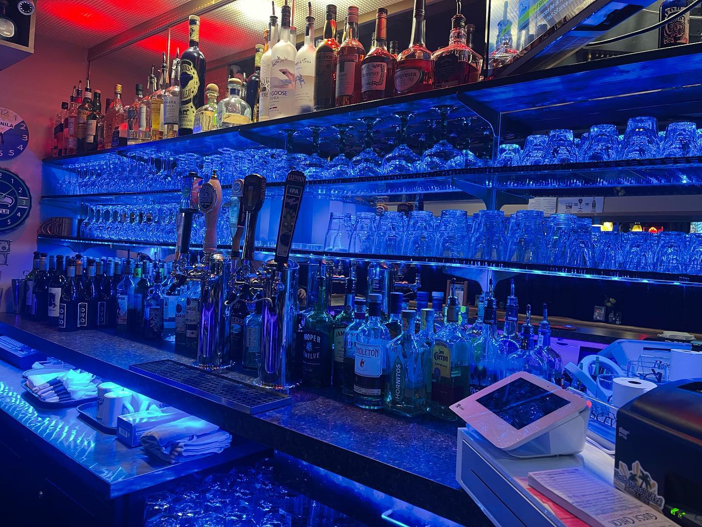 The bar at That's What I Like! Island Grill