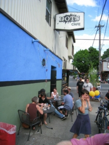 The outside of Dot's Cafe