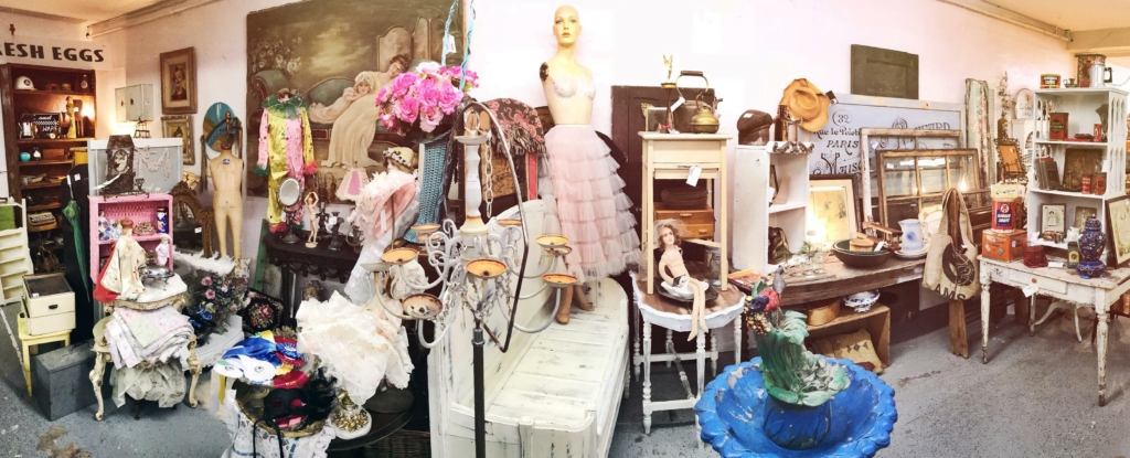 The interior of Luluz & Co