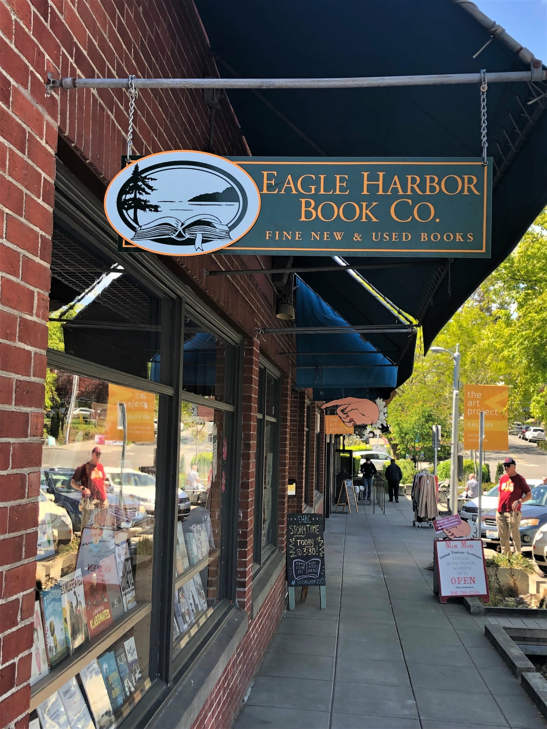 Exterior of bookstore from sidewalk