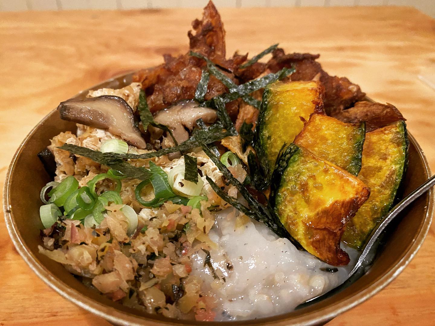 Japanese brown rice congee with vegetables