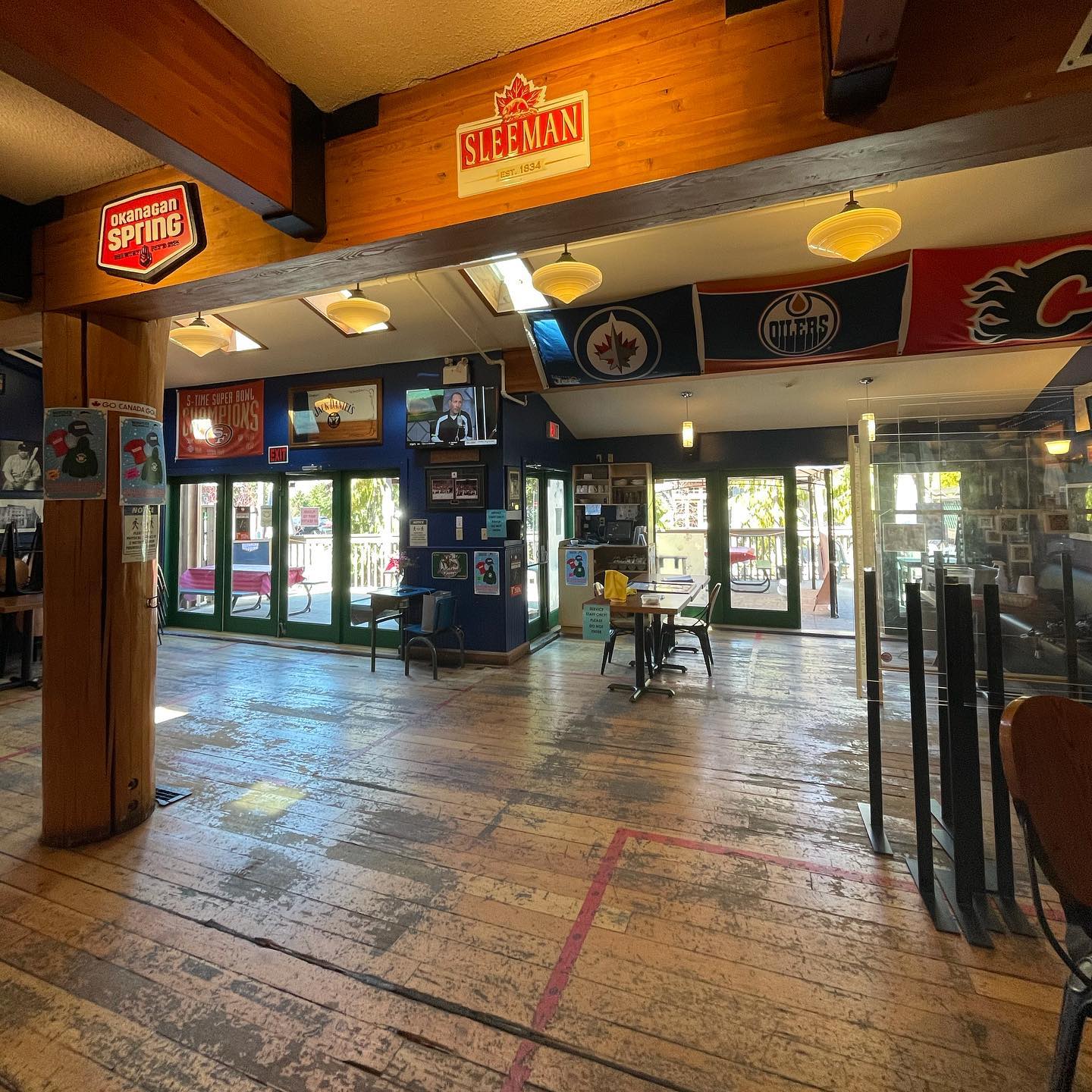 Roland's Creekside Pub