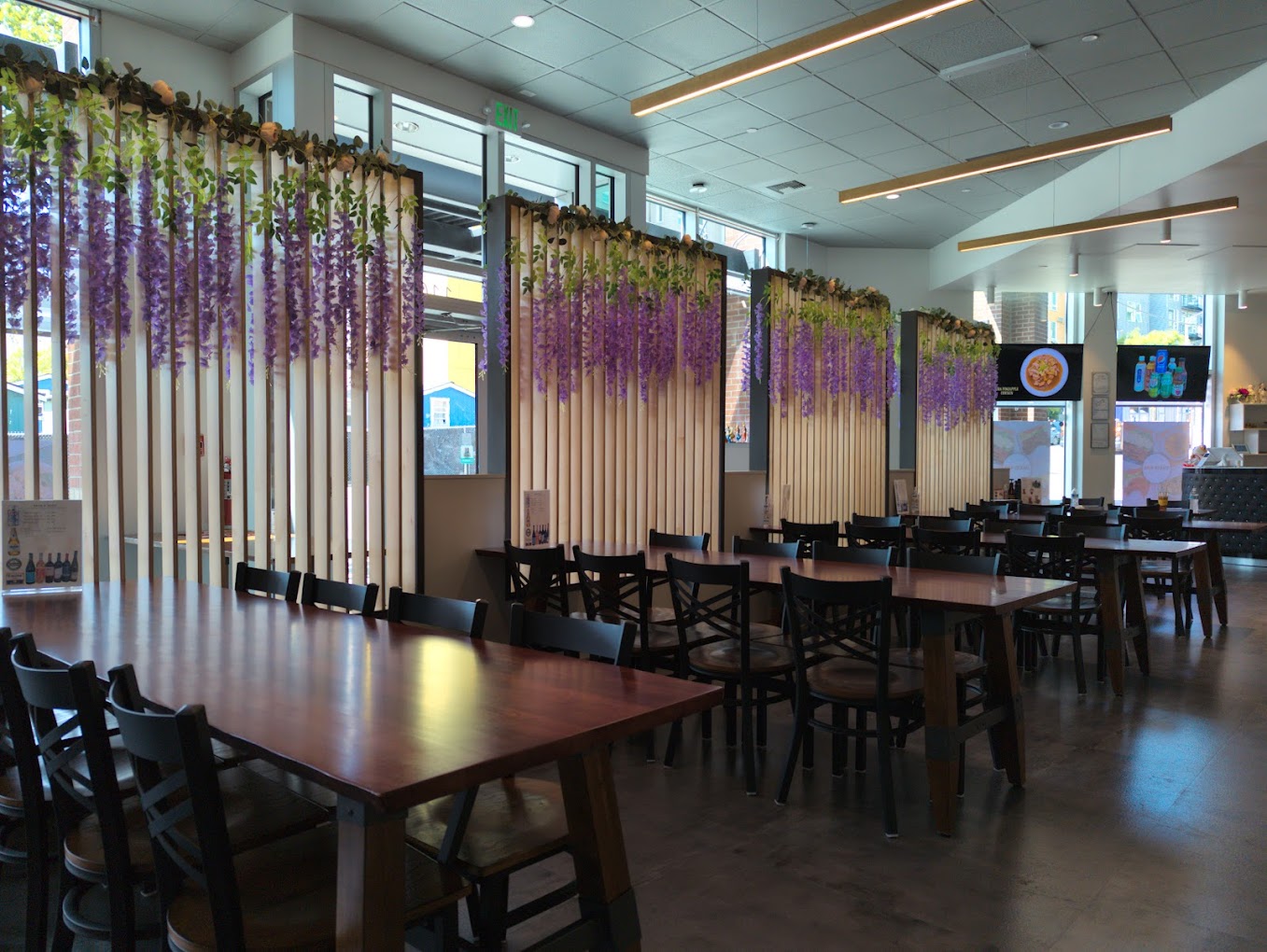 Angkor Wok interior, credit Google