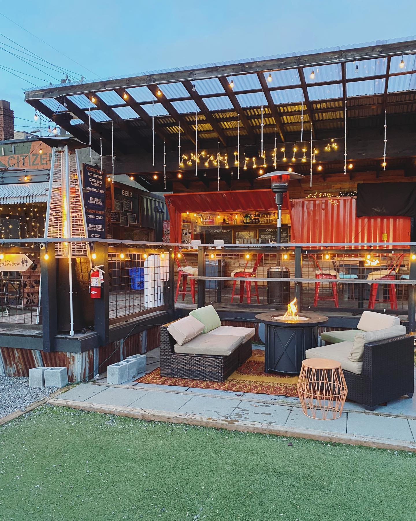 Citizen patio