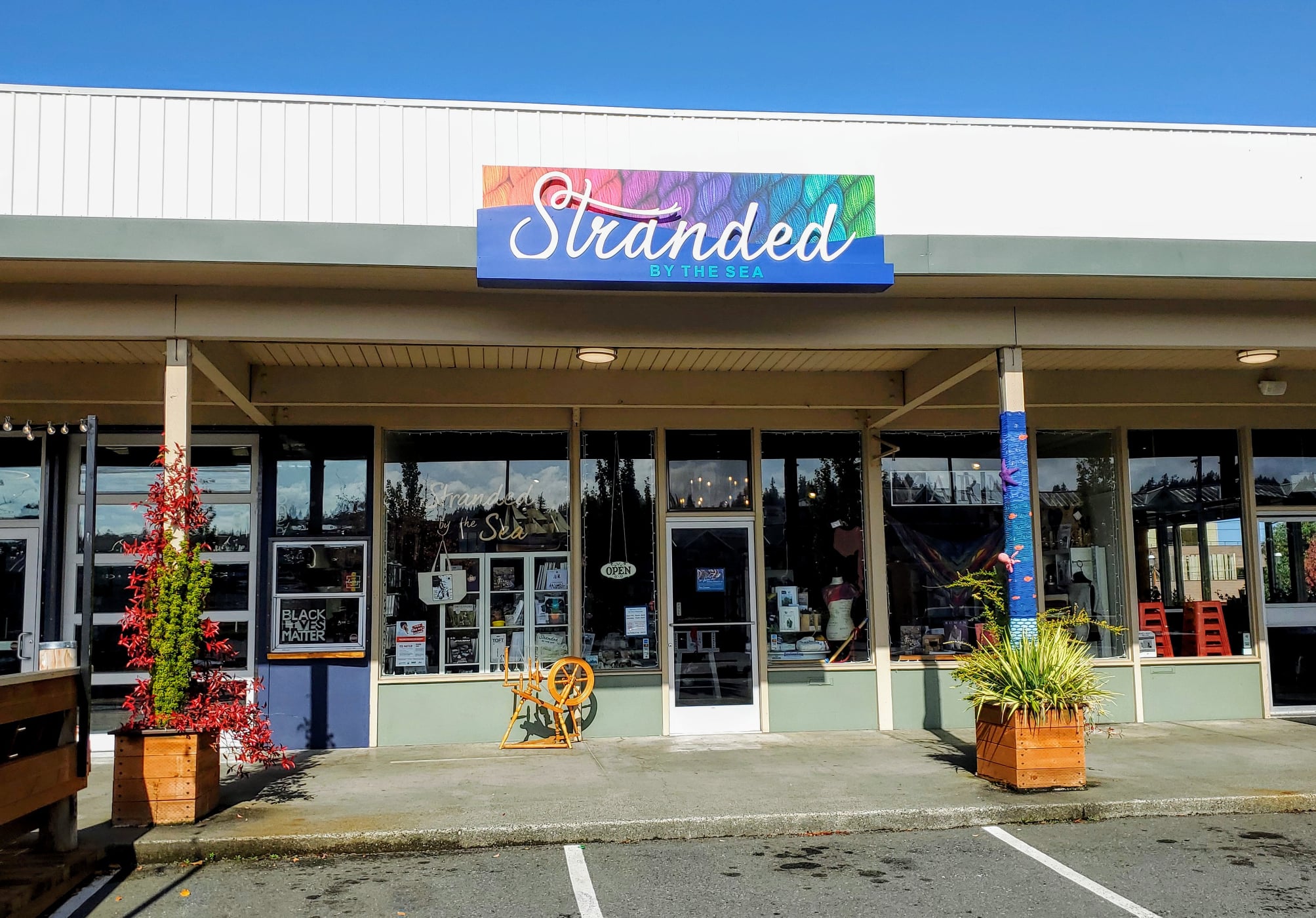Stranded by the Sea exterior
