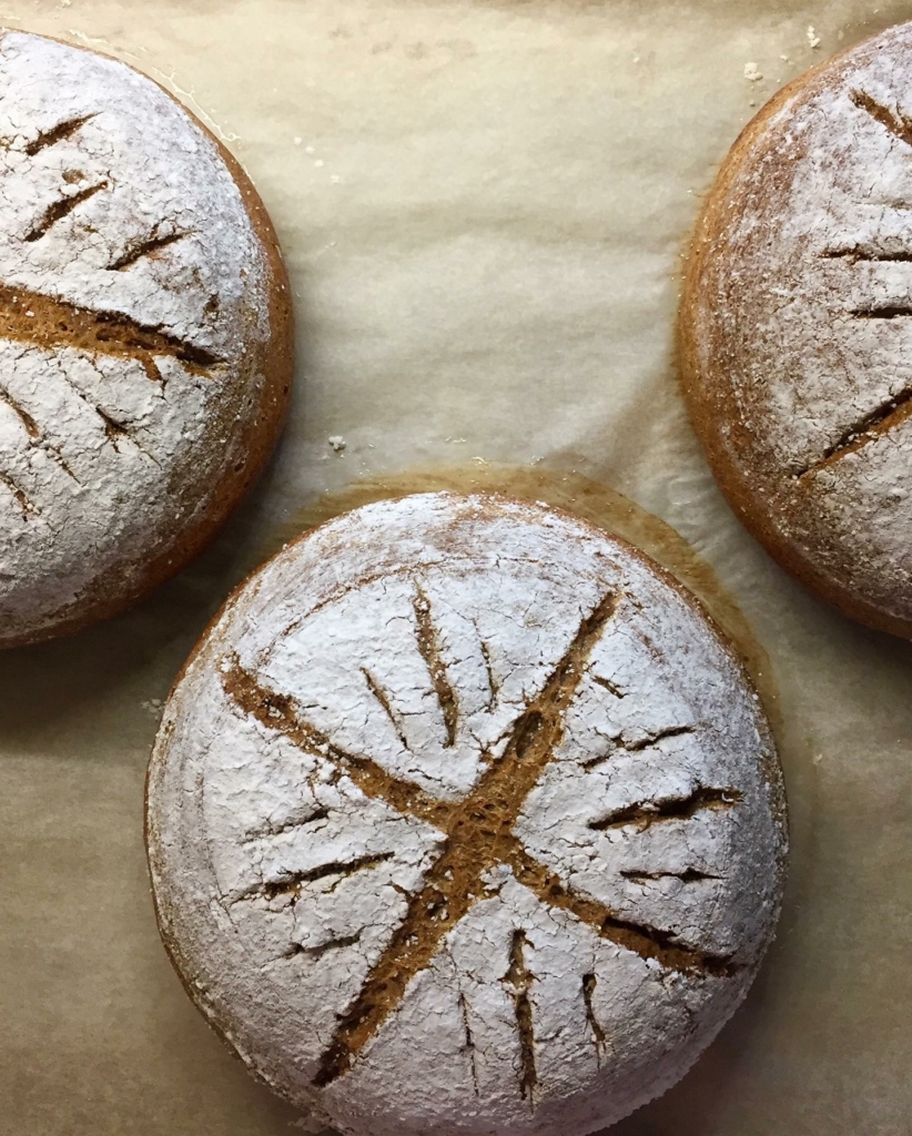 askatu bread loaves